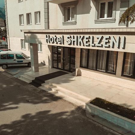 Hotel Turizem Shkelzeni Bajram Curri 外观 照片