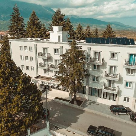 Hotel Turizem Shkelzeni Bajram Curri 外观 照片