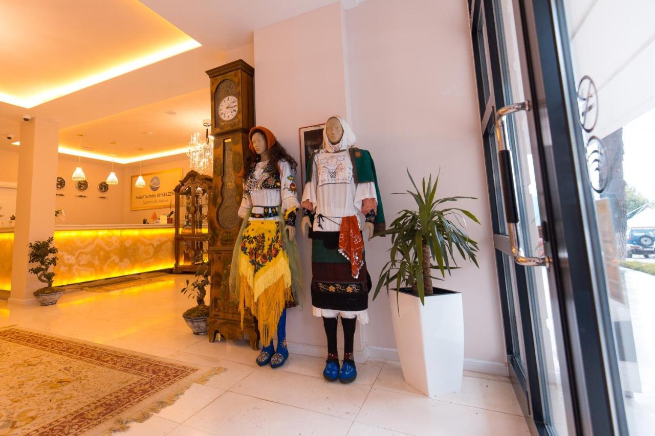 Hotel Turizem Shkelzeni Bajram Curri 外观 照片