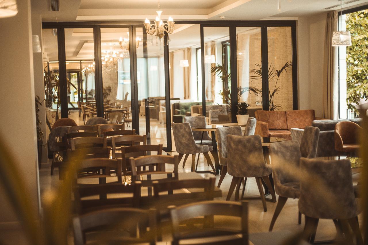 Hotel Turizem Shkelzeni Bajram Curri 外观 照片